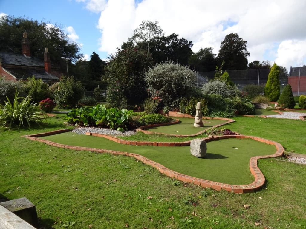 Puckpool Crazy Golf (Ryde)