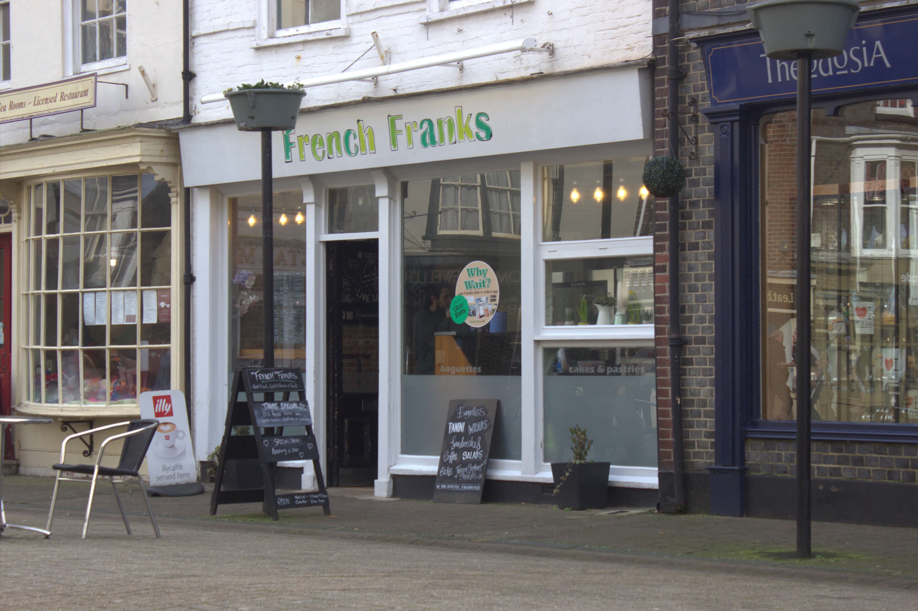 Isle of Wight Cafes | Where to Stop for Coffee and Cake